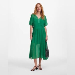 madewell sheer v-neck dolman crepe maxi dress 2025